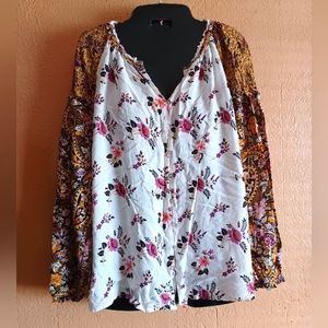 Jane and Delancey V-Neck Floral/ Patchwork/ Paisley print Blouse Size Large